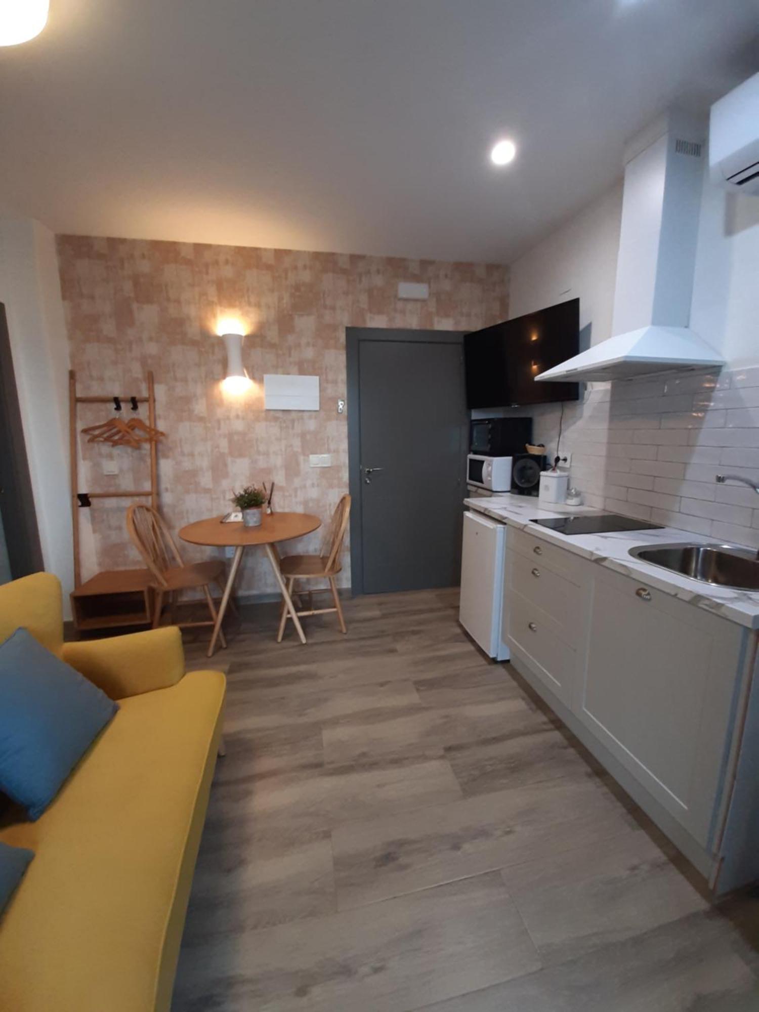 Casas Rurales Maribel - Complejo Moradas Del Cerro 2 - Suites Con Jacuzzi En Alcala Del Jucar Casas del Cerro ห้อง รูปภาพ